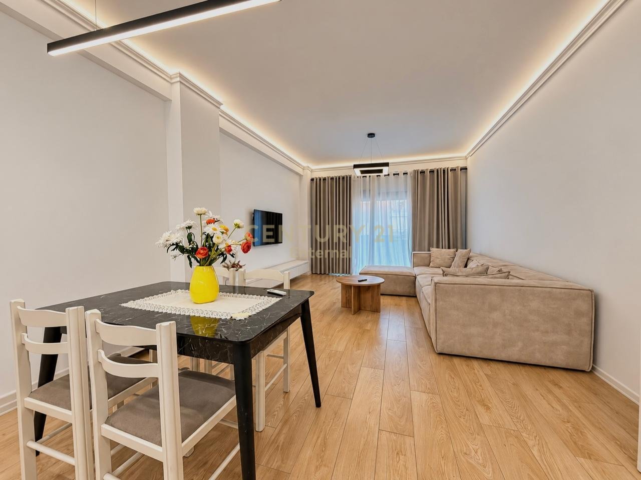APARTAMENT 3+1+2+ POST PARKIMI ME QIRA – RRUGA E KOSOVARËVE, TIRANË