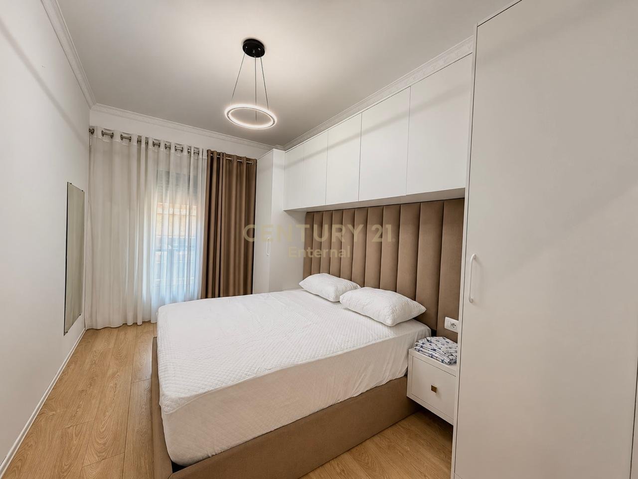 APARTAMENT 3+1+2+ POST PARKIMI ME QIRA – RRUGA E KOSOVARËVE, TIRANË