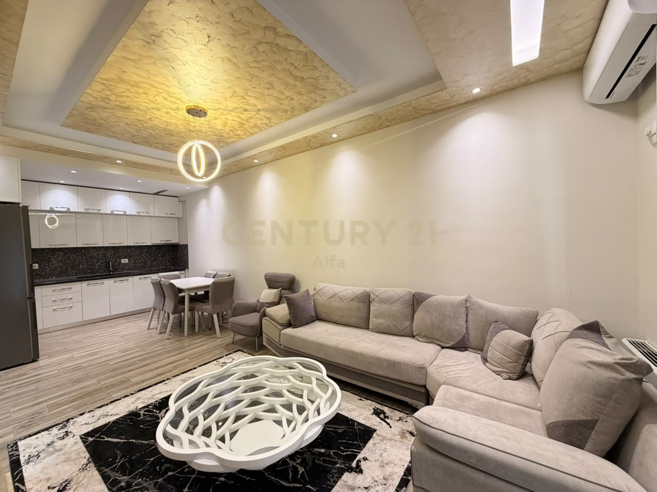 2+1 apartment for sale at Golden Park 3, opposite the American Hospital!