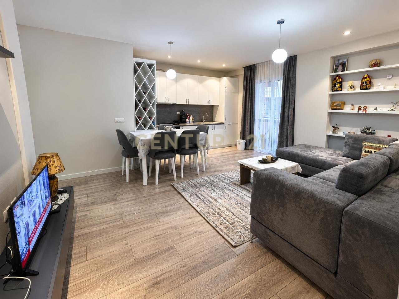 Jepet me Qira Apartament 2+1 në Shkozë, pranë City View Residence!