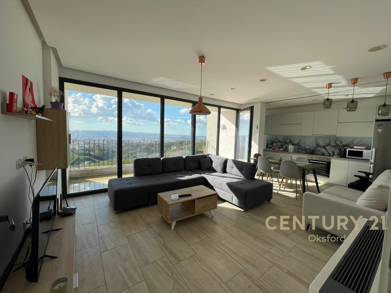 APARTAMENT ME QIRA 2+1+2 ME POST PARKIMI NE DAJT