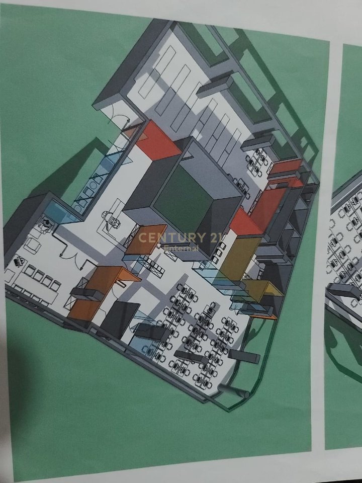 Zyre per shitje perballe Kristal Center!