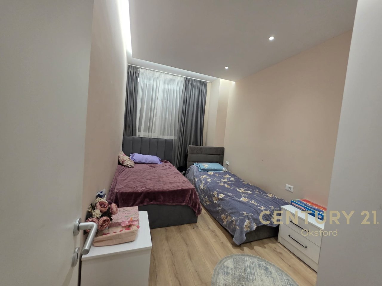 VENDIAMO APPARTAMENTO 2+1+2 PRESSO USLUGA, NUOVO BOULEVARD, TIRANA!