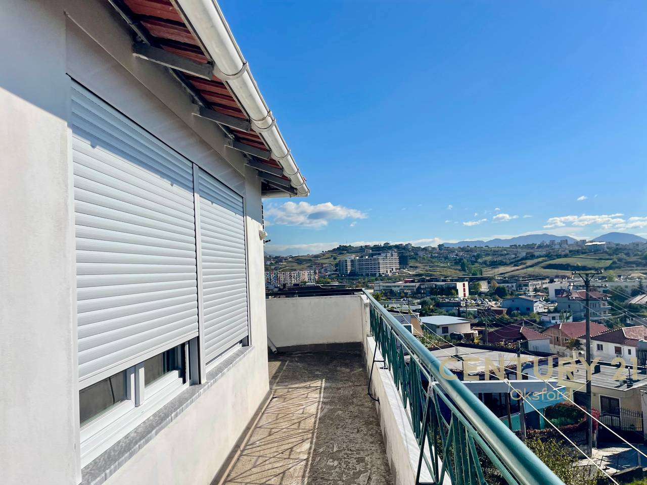SUPER PAPAFINGO PËR SHITJE APARTAMENT 1+1 ME TERRACË TË MADHE, TIRANË