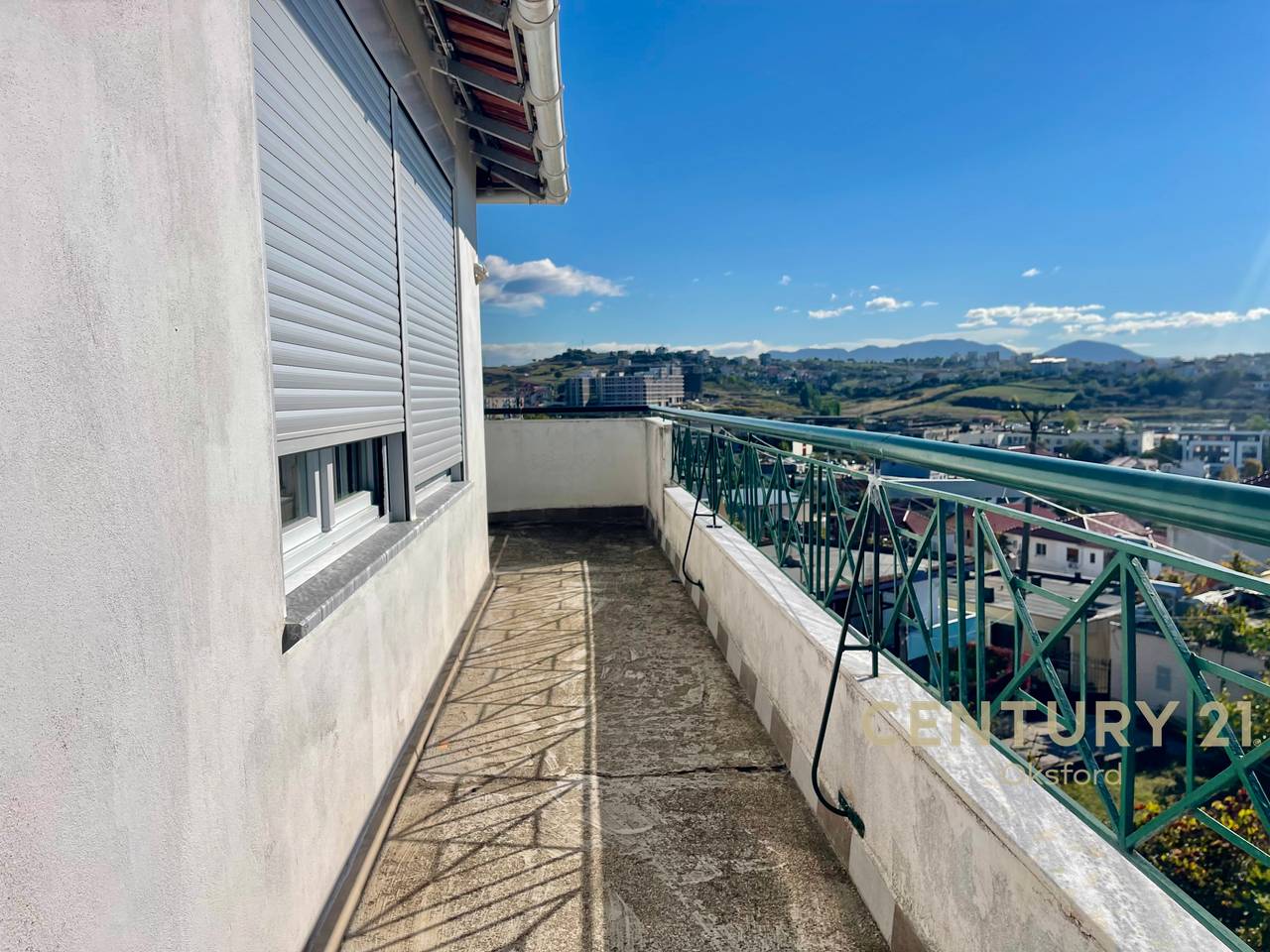 SUPER PAPAFINGO PËR SHITJE APARTAMENT 1+1 ME TERRACË TË MADHE, TIRANË