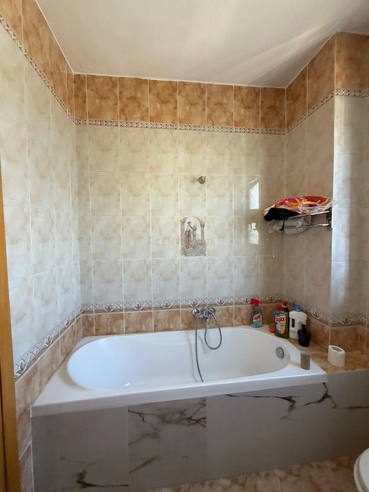 Ufficio in affitto a Blloku 120 m2
