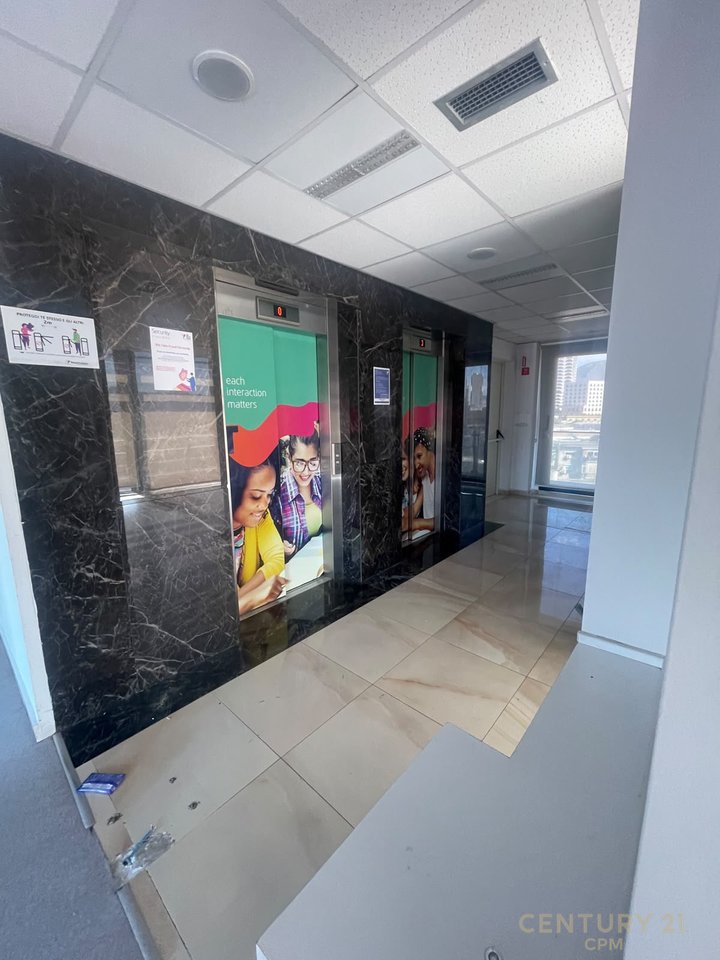 For Rent: One Floor of a Prestigious Building, Rruga e Kavajës, 968.76 m²