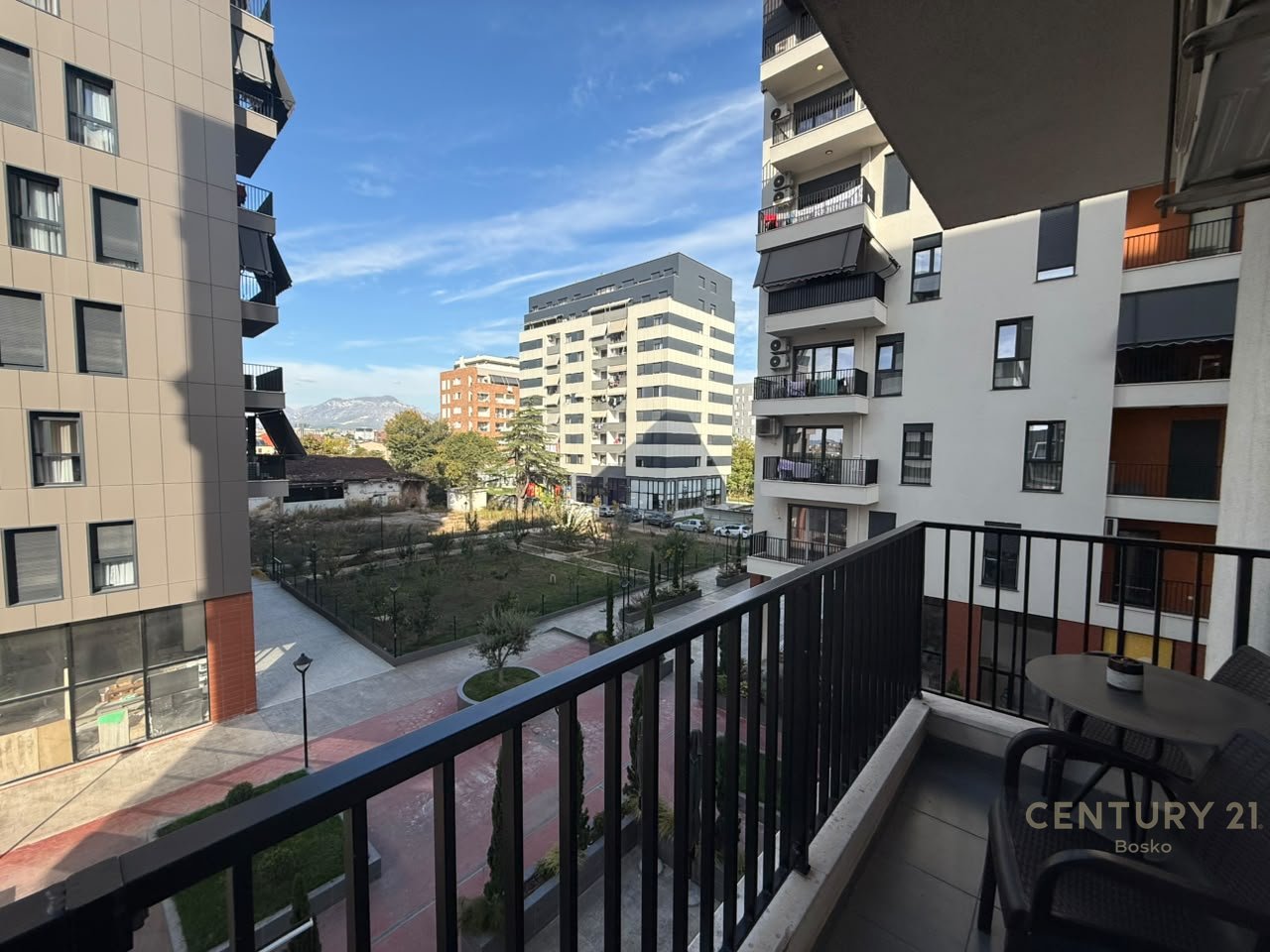 Apartament modern me qera 2+1+2 tek Paralel Living 🌿