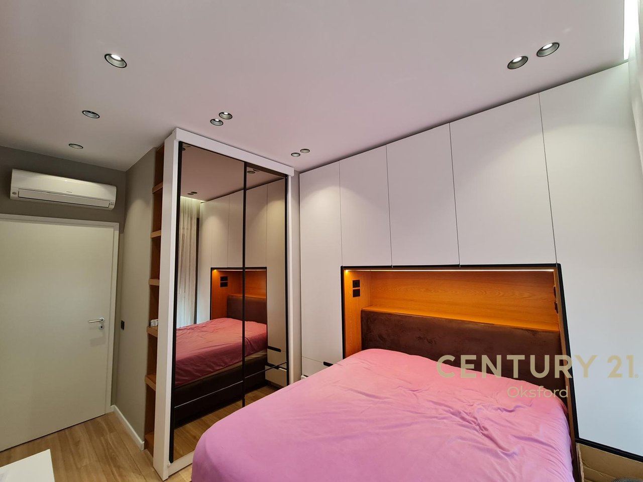 2+1 APARTMENT FOR RENT, AT THE "KONTAKT" COMPLEX!