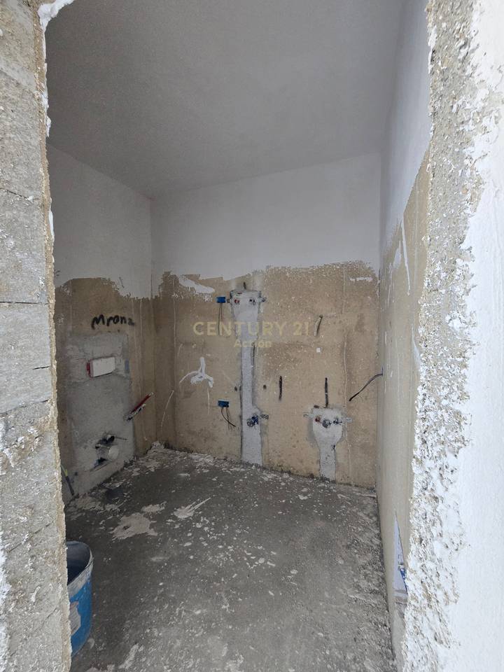 ‼️OKAZION ➖ 1’900 💶/M2‼️
🏡 SHESIM, SUPER APARTAMENT 1️⃣➕1️⃣, PORTO LALZI (HAMALLAJ)‼️