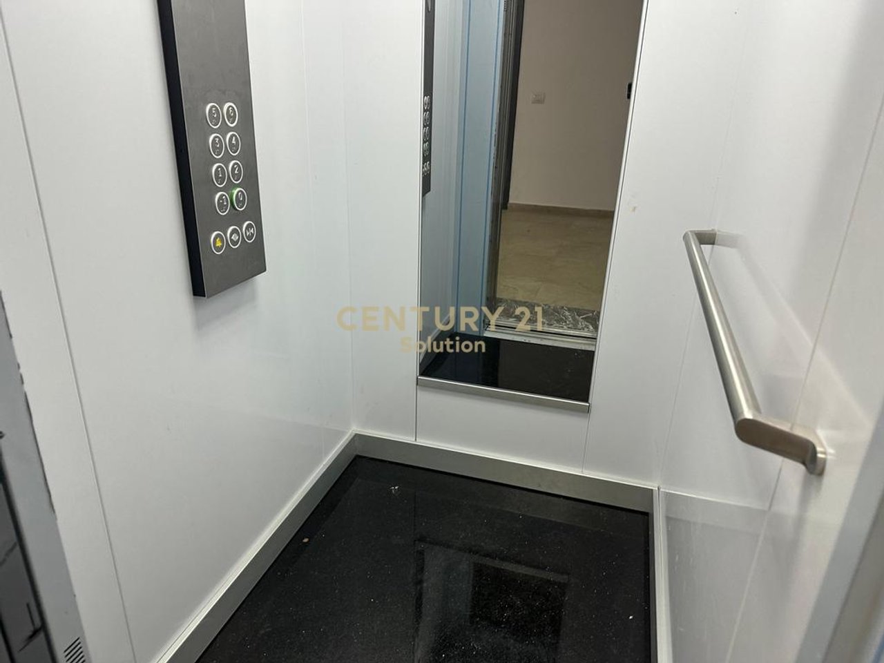APARTAMENT 2+1 PER SHITJE NE GOLEM !