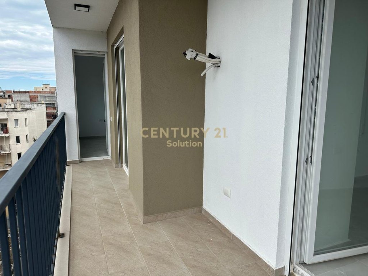 APARTAMENT 2+1 PER SHITJE NE GOLEM !