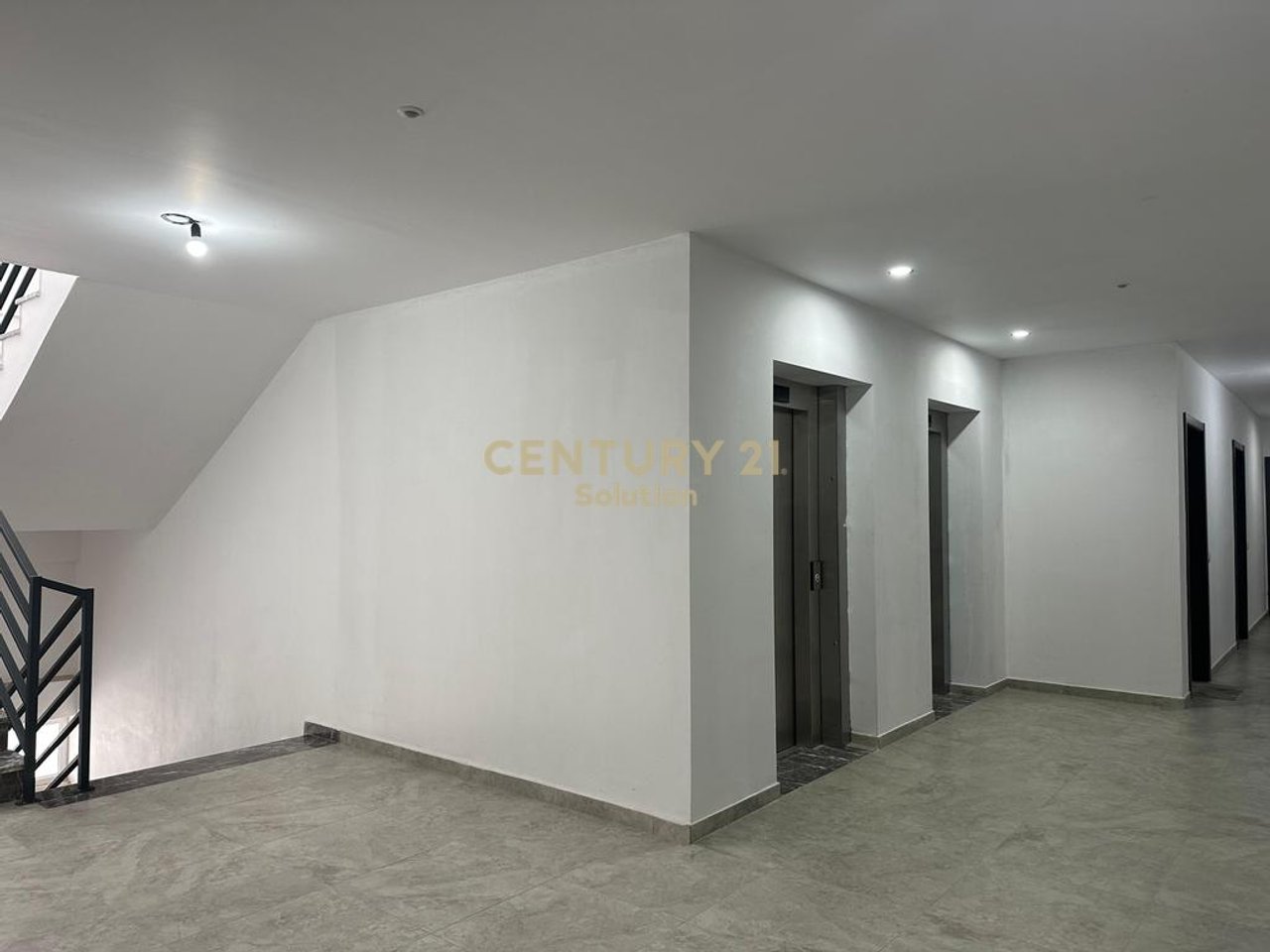 APARTAMENT 2+1 PER SHITJE NE GOLEM !