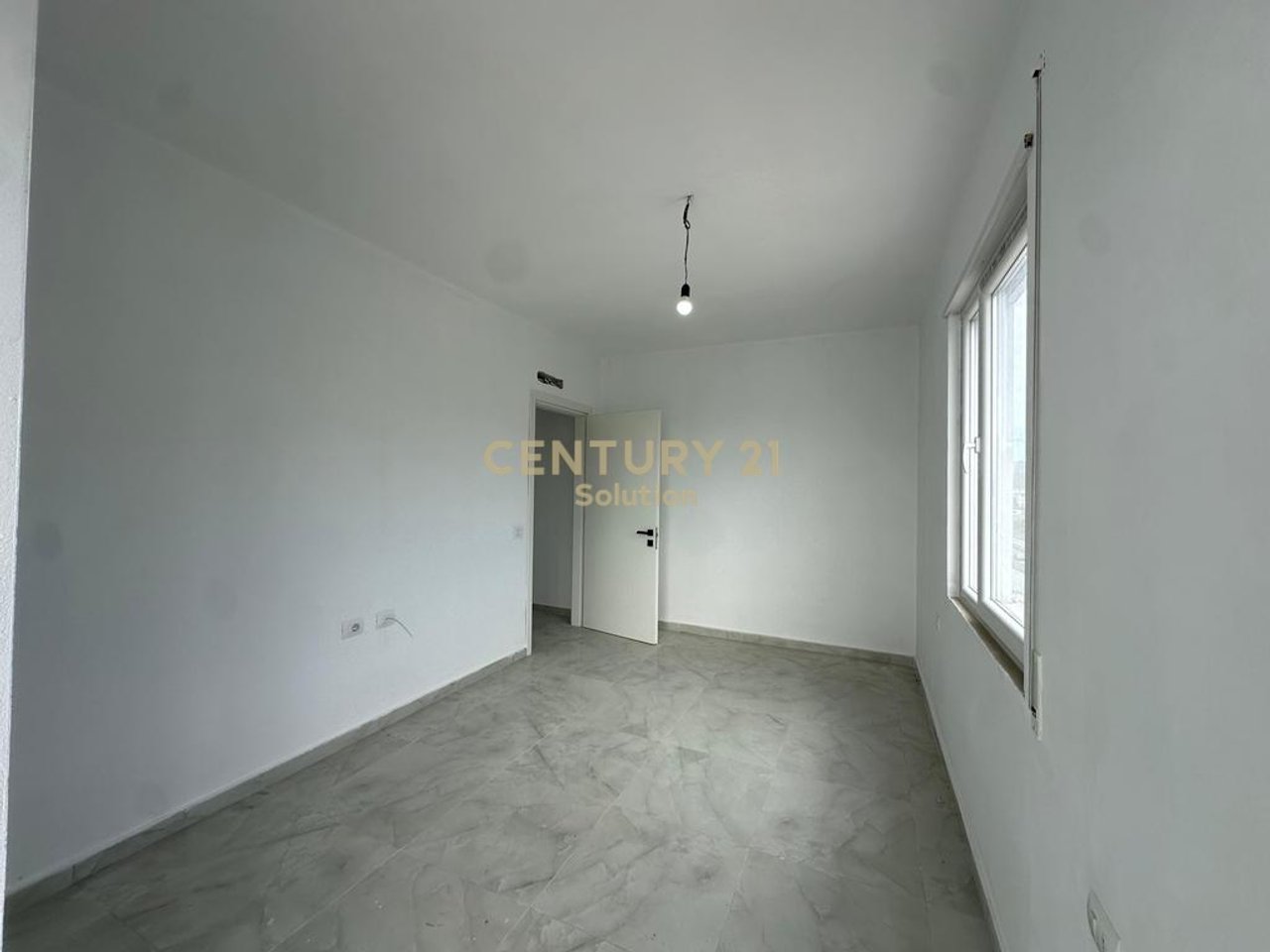APARTAMENT 2+1 PER SHITJE NE GOLEM !
