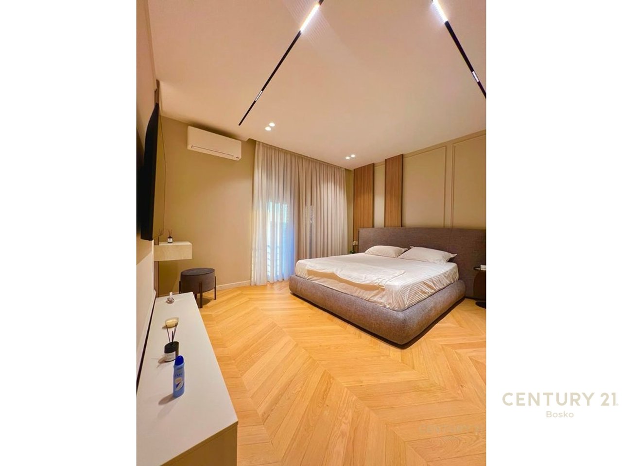 Super Vilë për Qira në Farkë – Roses Residence