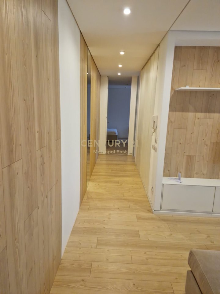 Apartment 2+1+2 and parking space for rent, near Air Albania Stadium.