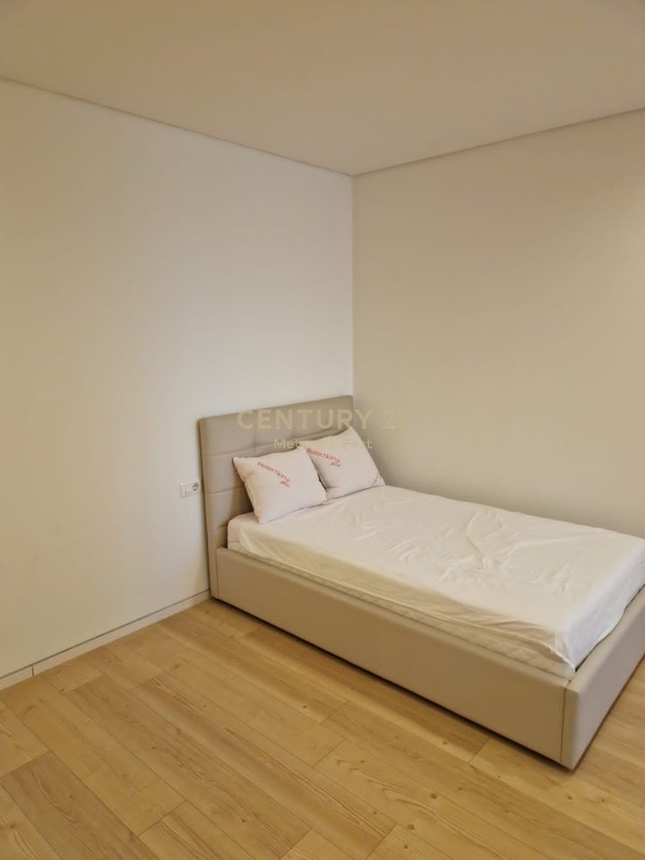 Apartment 2+1+2 and parking space for rent, near Air Albania Stadium.