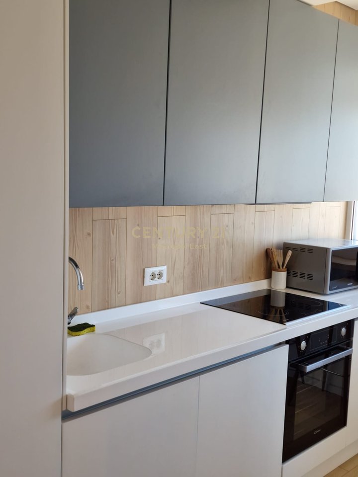 Apartment 2+1+2 and parking space for rent, near Air Albania Stadium.