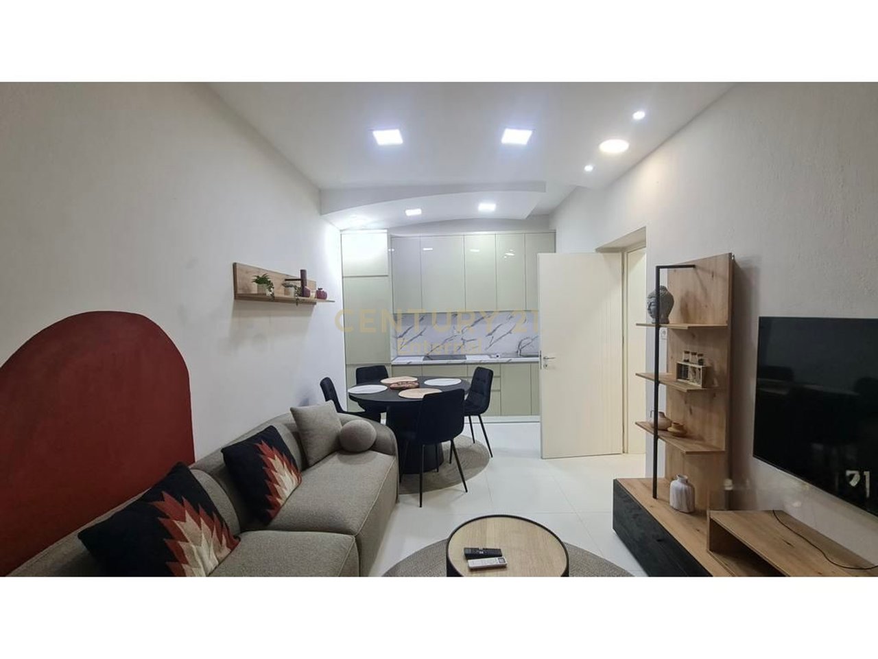 Apartament 1+1 per qera te pallatet Agimi