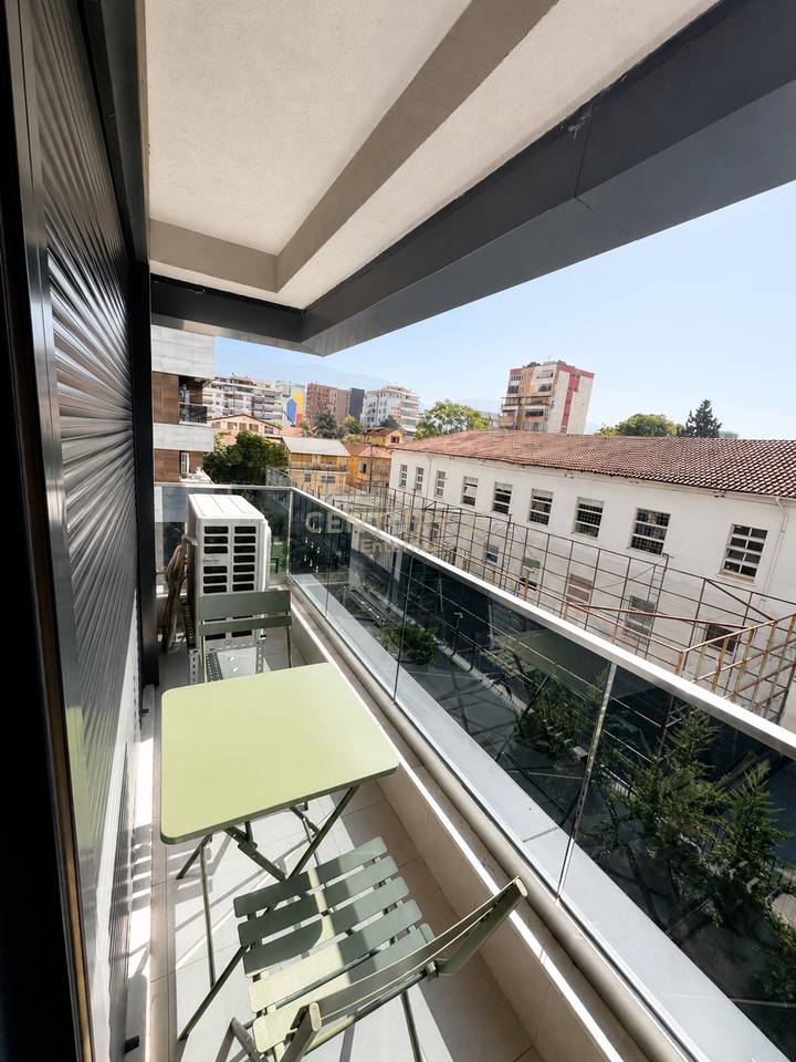 Pazari I Ri - For Rent 3+1+2 Luxury Invested In Detail + 🅿️ Included In Price Near Red School