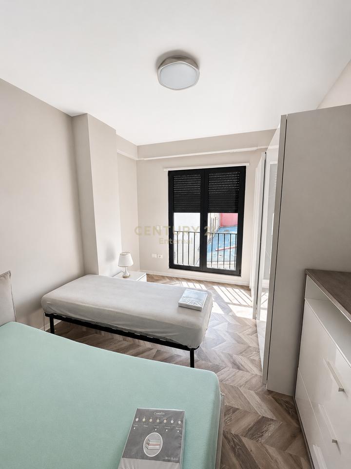 Pazari I Ri - For Rent 3+1+2 Luxury Invested In Detail + 🅿️ Included In Price Near Red School