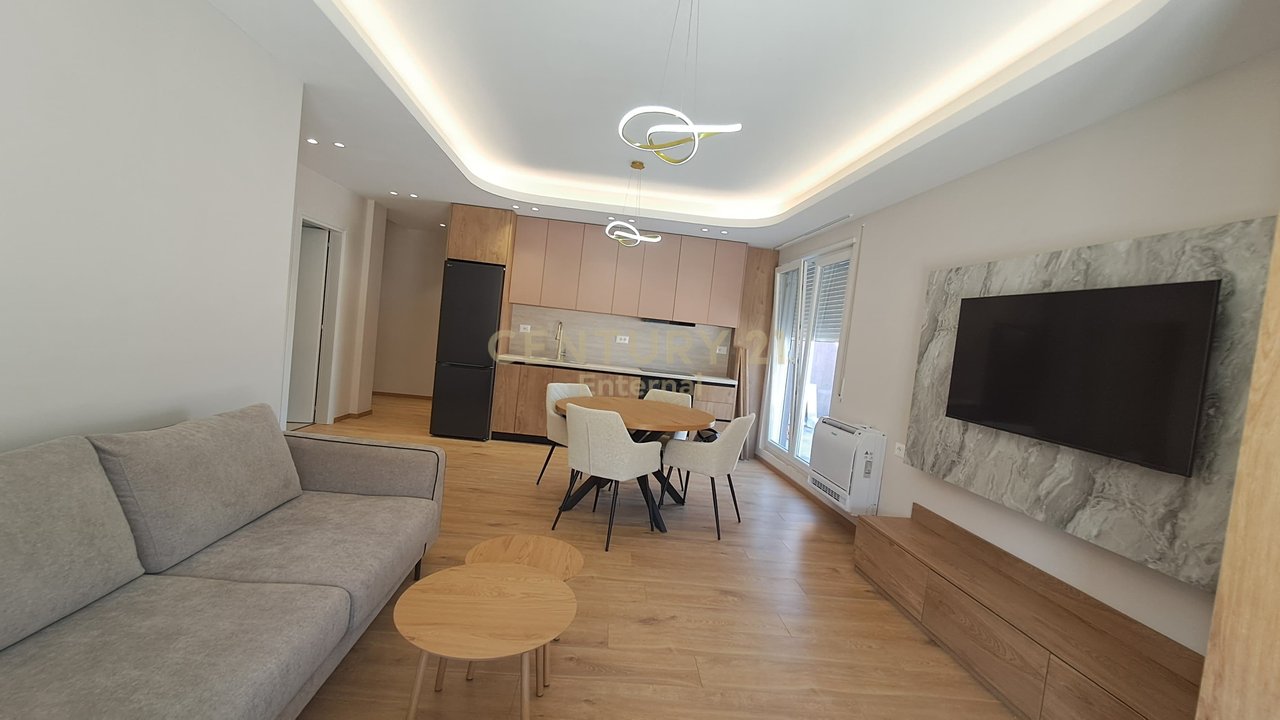 Apartament 2+1+2 +2 Postę Parkimi Për Shitje tek Brryli