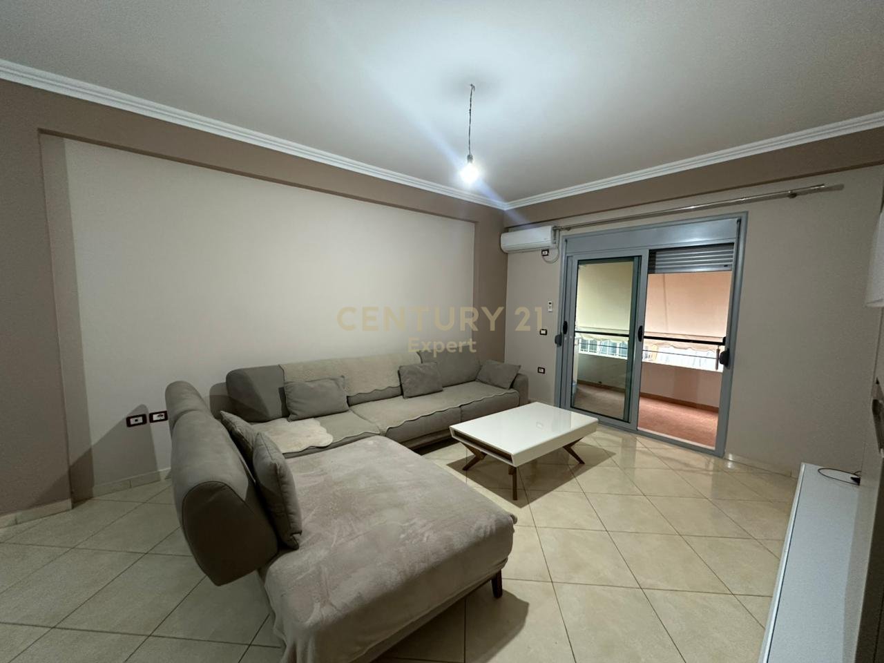 2+1 APARTMENT FOR RENT NEAR THE MUSIC SCHOOL