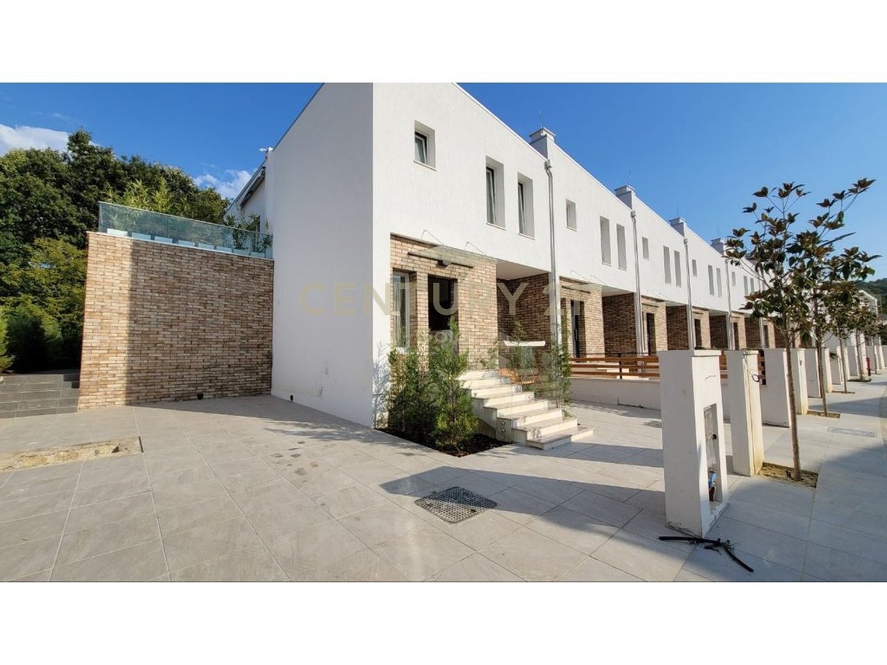 MODERN VILLA FOR SALE NEAR TEG.