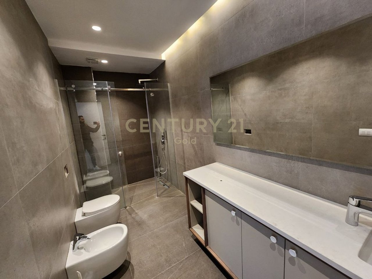 MODERN VILLA FOR SALE NEAR TEG.