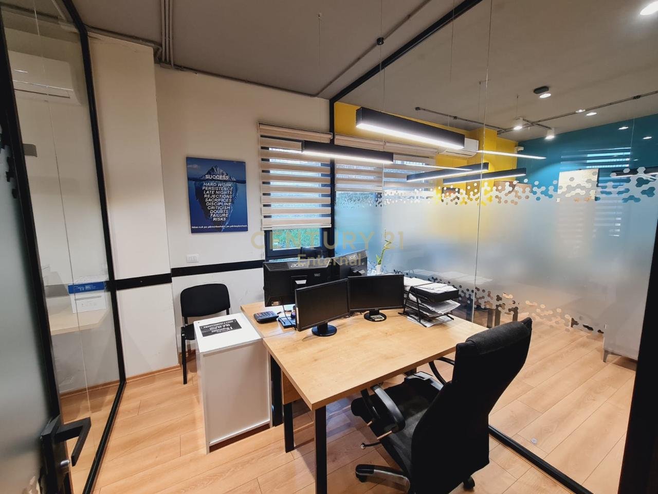 OFFICE SPACE FOR RENT – NEAR THE ZOOLOGICAL GARDEN