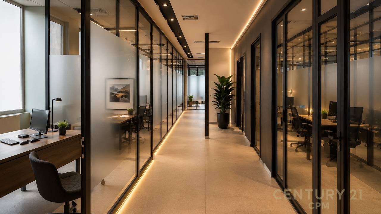 AMBIENT 600M2 PER QIRA TEK RRUGA ISMAIL QEMALI, PRANE LICEUT!