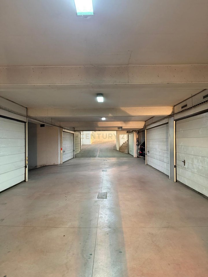 GARAGE FOR SALE AT THE FORMER PARK