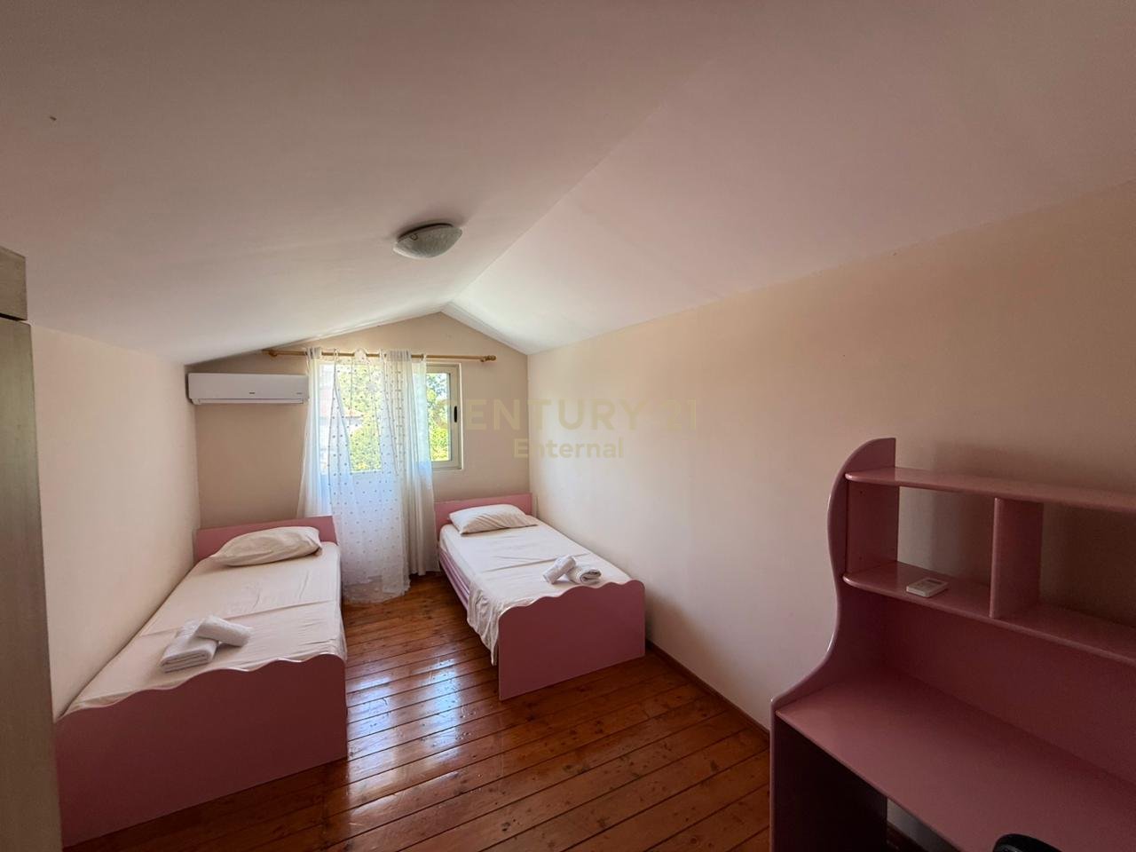 Duplex per qira tek Shkolla e Bashkuar
