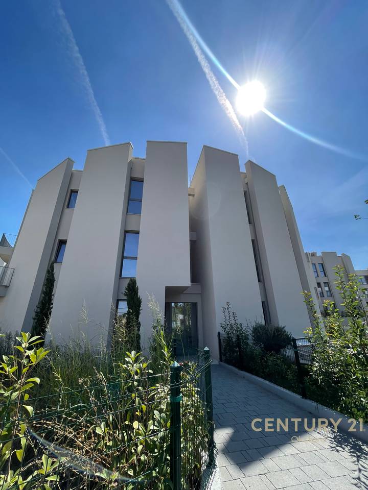 IN VENDITA APPARTAMENTO 2+1+2 IN GREEN VALLEY RESIDENCE TIRANA