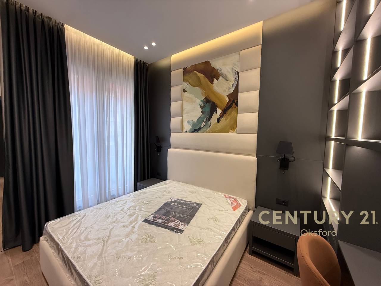SHITET APARTAMENT 1+1 + POST PARKIMI , KOMPLEKSI “DELIORGJI” !