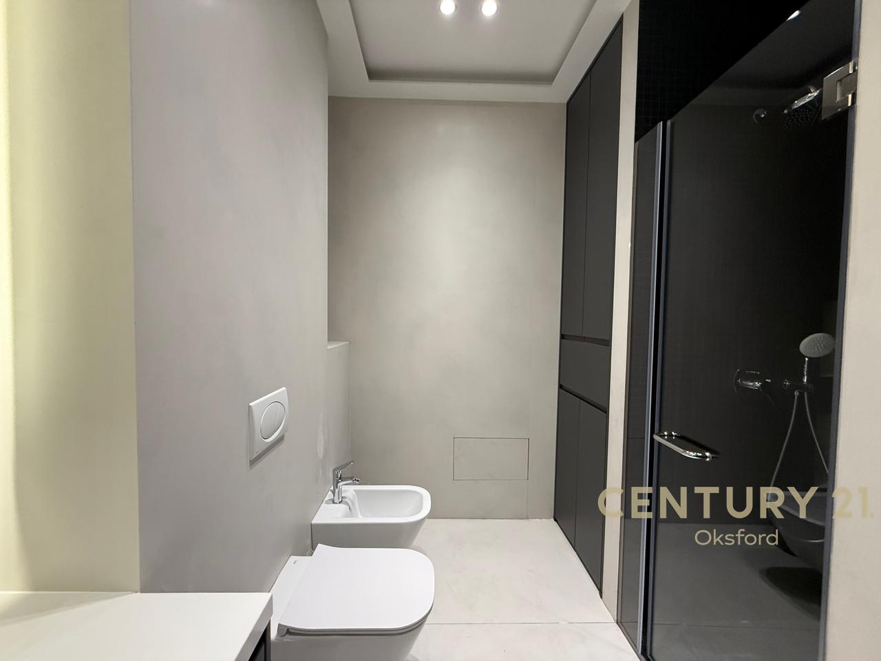 SHITET APARTAMENT 1+1 + POST PARKIMI , KOMPLEKSI “DELIORGJI” !