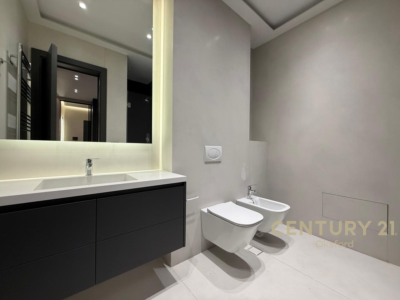 SHITET APARTAMENT 1+1 + POST PARKIMI , KOMPLEKSI “DELIORGJI” !