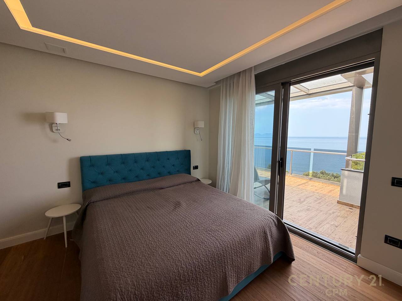 Appartamento 2+2 in Vendita a Uji i Ftohtë, Vlorë