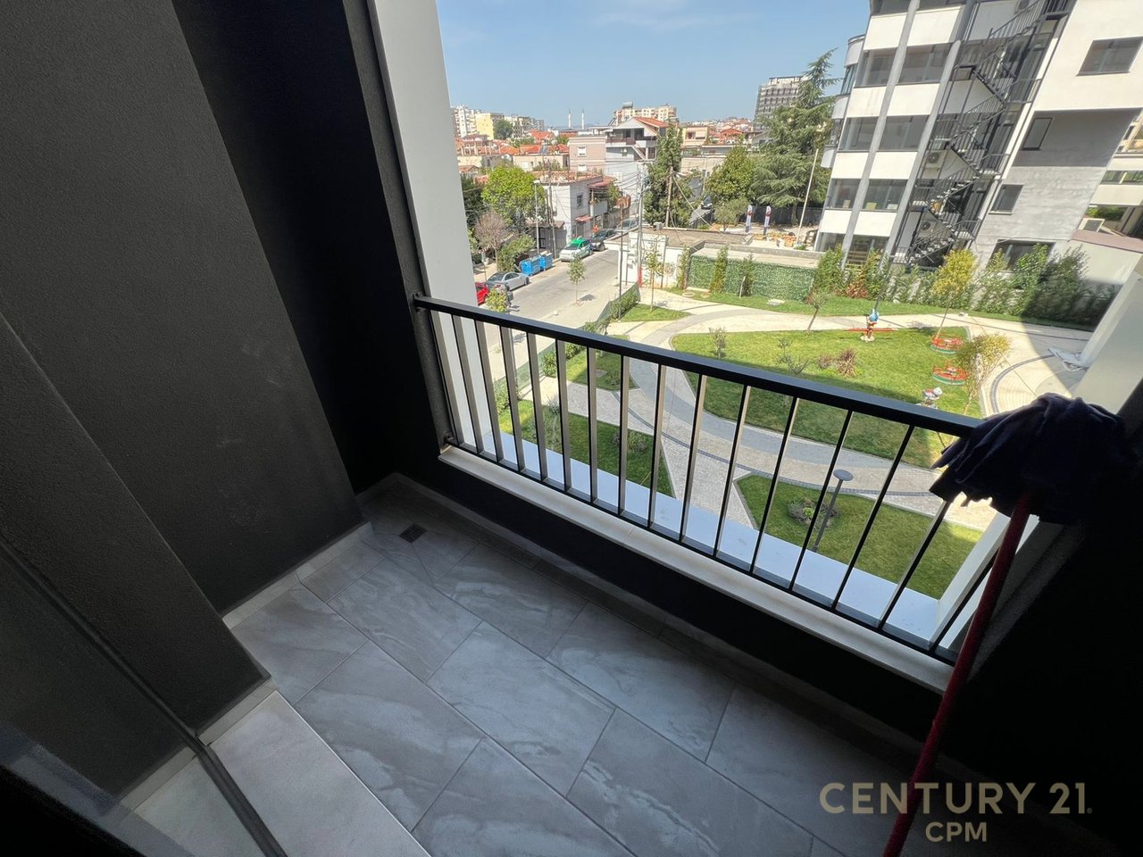 AFFITTIAMO APPARTAMENTO 2+1 VICINO A HIPOTEKA!
