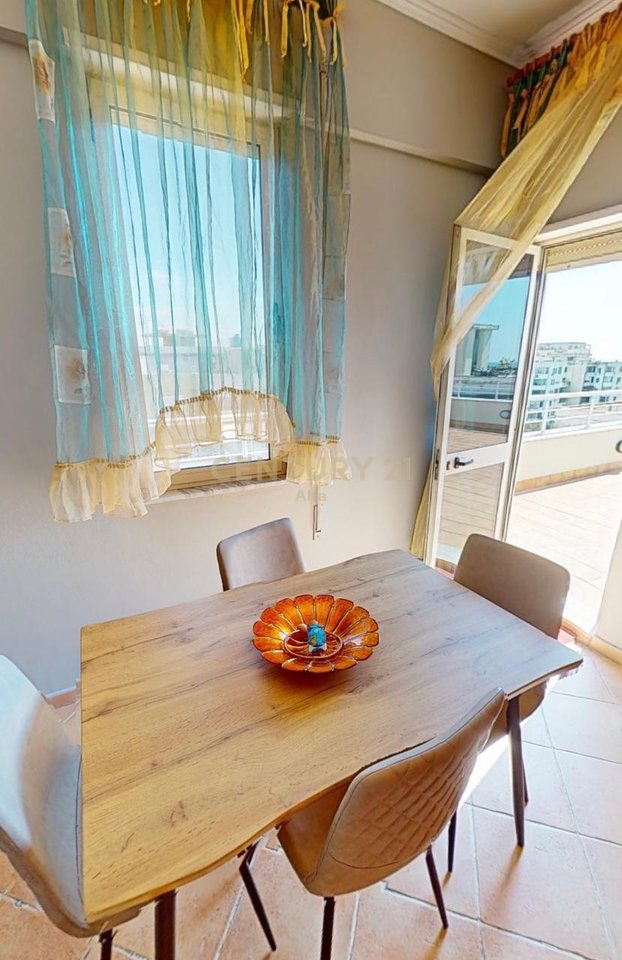 Shiten dy apartamente 1+1 – Pista Iliria, Durrës!
