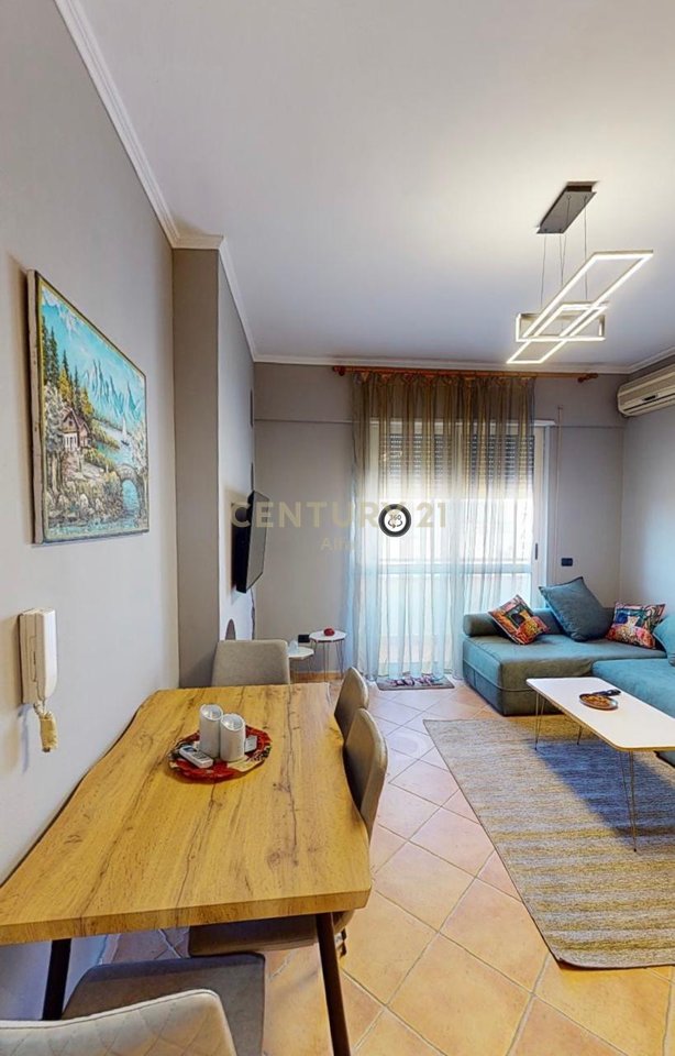 Shiten dy apartamente 1+1 – Pista Iliria, Durrës!