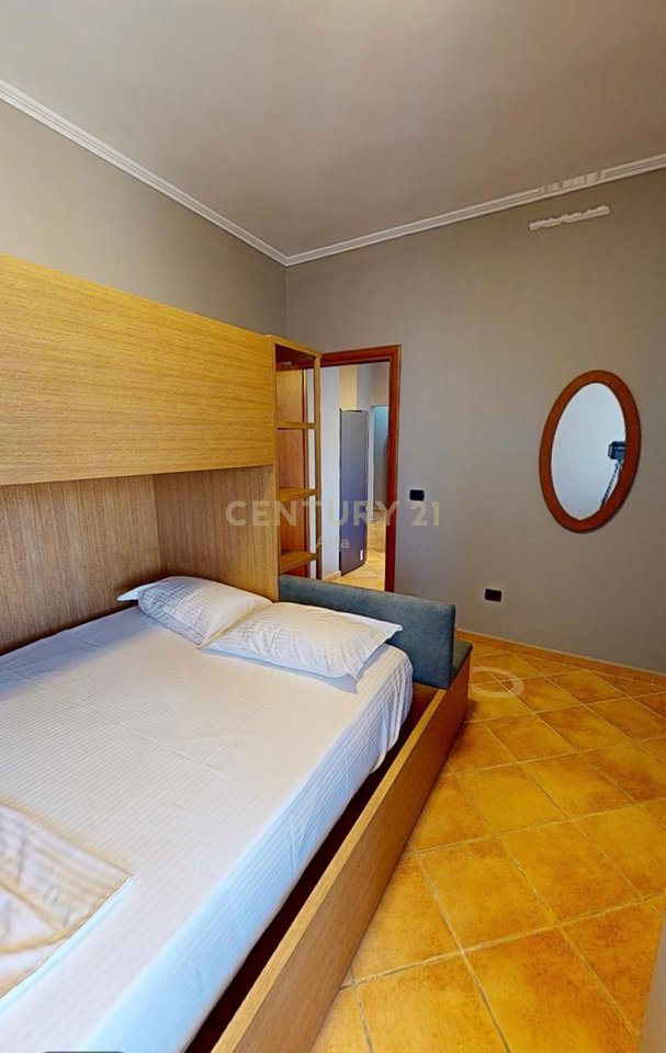 Shiten dy apartamente 1+1 – Pista Iliria, Durrës!