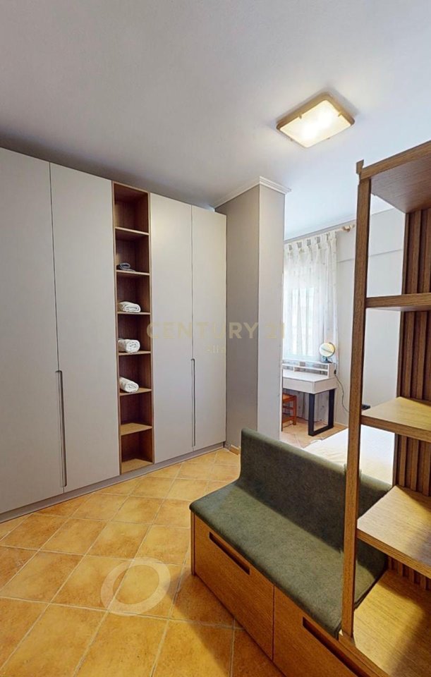 Shiten dy apartamente 1+1 – Pista Iliria, Durrës!