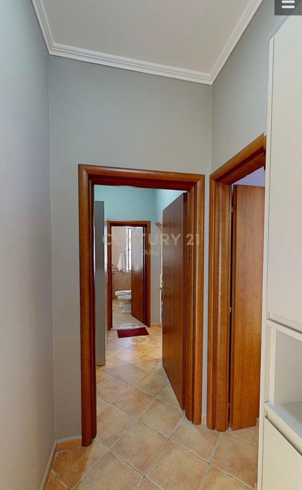 Shiten dy apartamente 1+1 – Pista Iliria, Durrës!