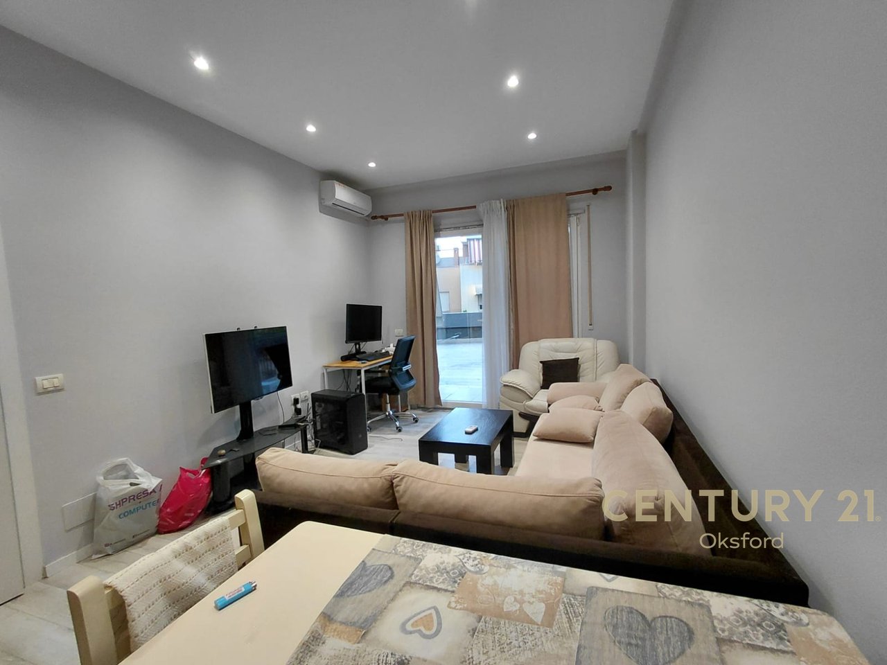 SHITET APARTAMENT 1+1 + VERANDË – KOMUNA E PARISIT, TE DA CAPO
