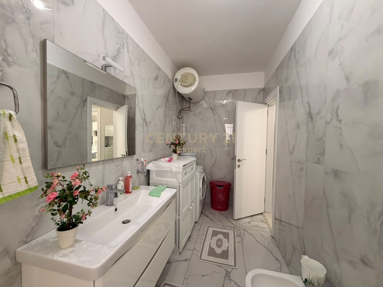 Vendiamo appartamento 3+1+3 vicino a Villa L, Astir!