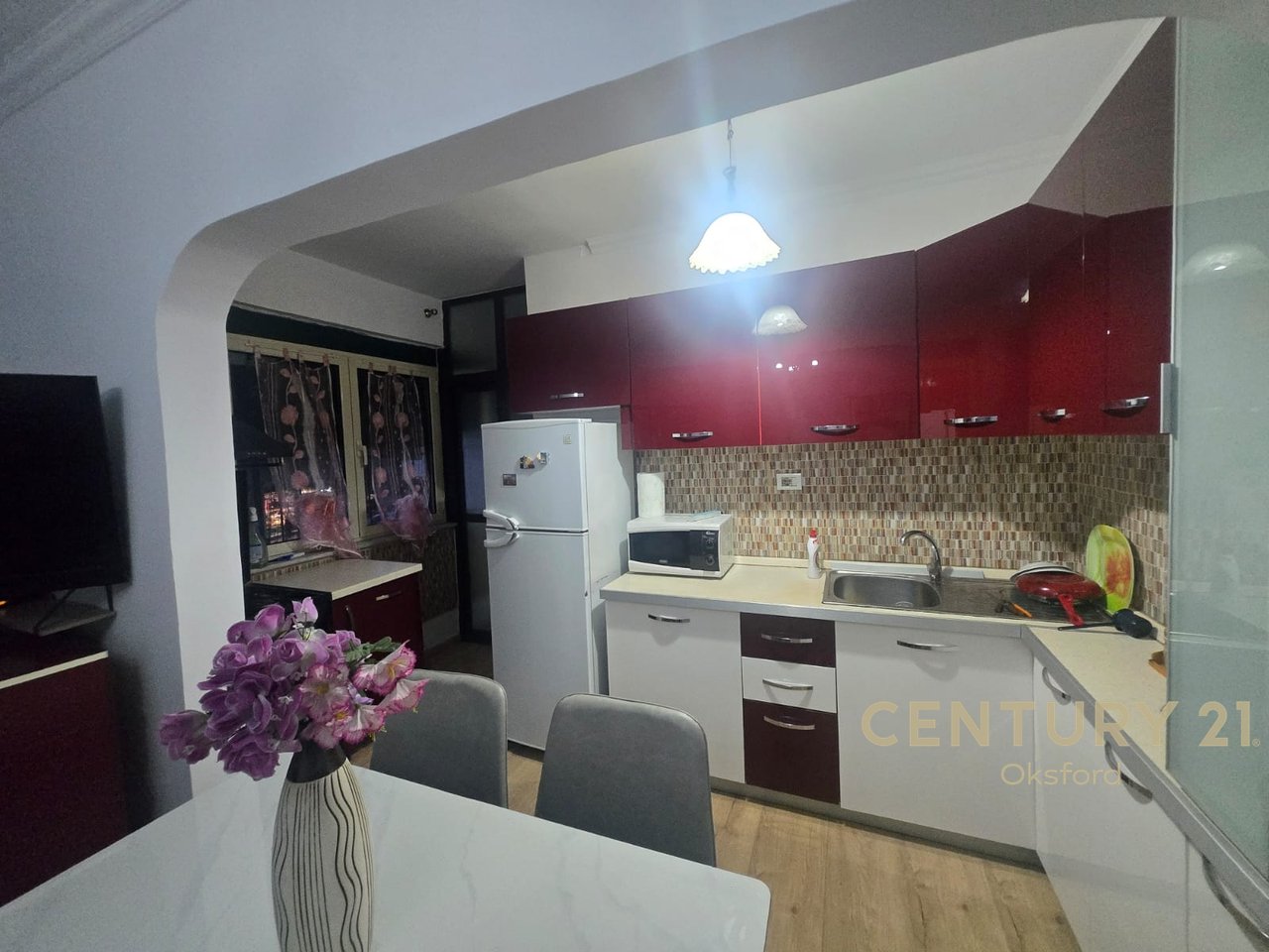 APARTAMENT 2+1 ME QIRA NE XHAMLLIK