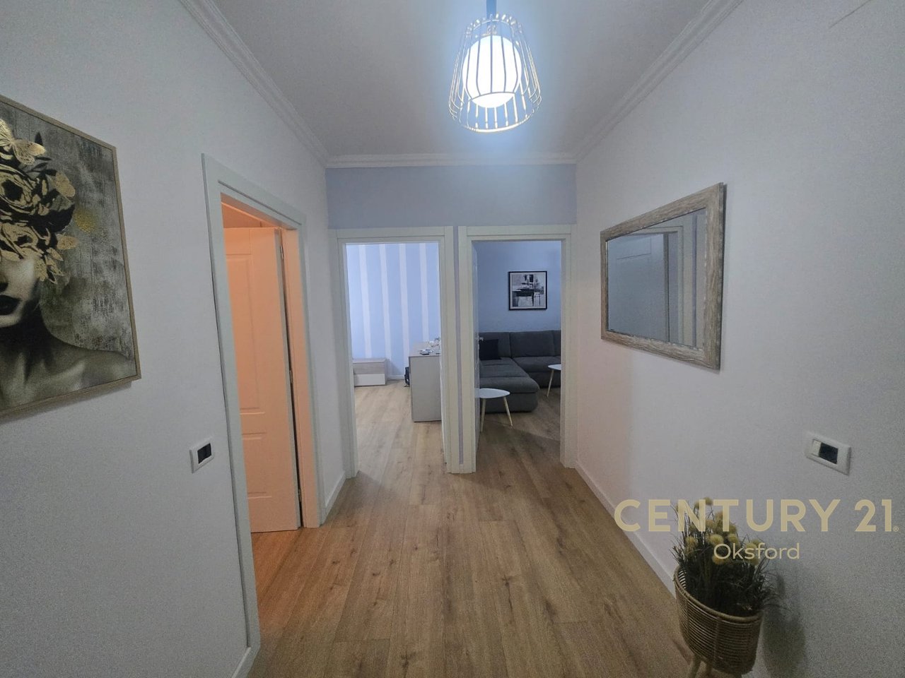 APARTAMENT 2+1 ME QIRA NE XHAMLLIK