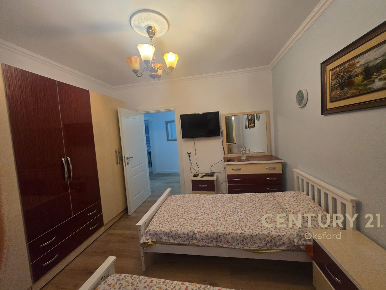 APARTAMENT 2+1 ME QIRA NE XHAMLLIK
