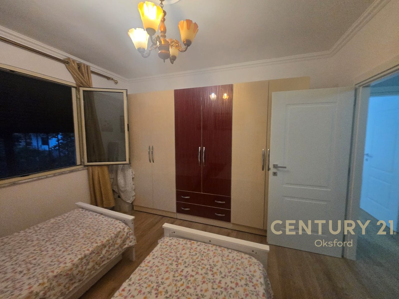 APARTAMENT 2+1 ME QIRA NE XHAMLLIK
